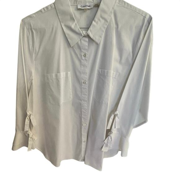 Women’s Calvin Klein Bell Sleeve White Button-Up 1X - Picture 1 of 4